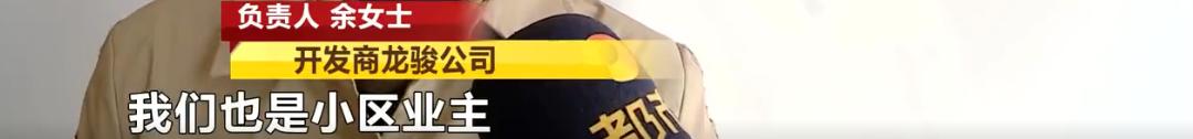 DƬ